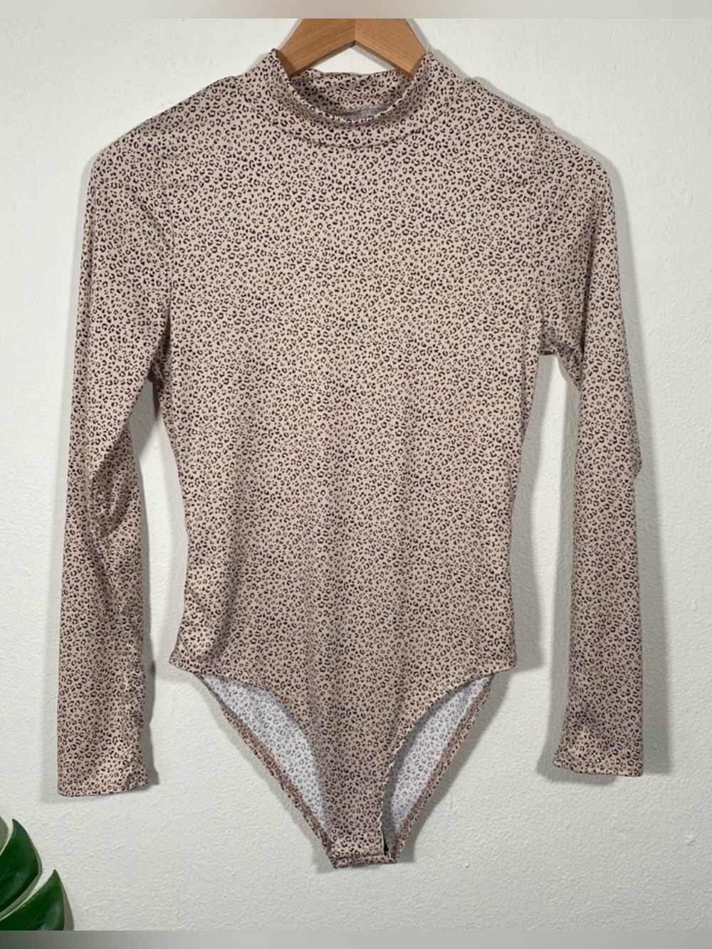 Gaze Leopard Print Bodysuit Long Sleeve Mock Neck Size Small